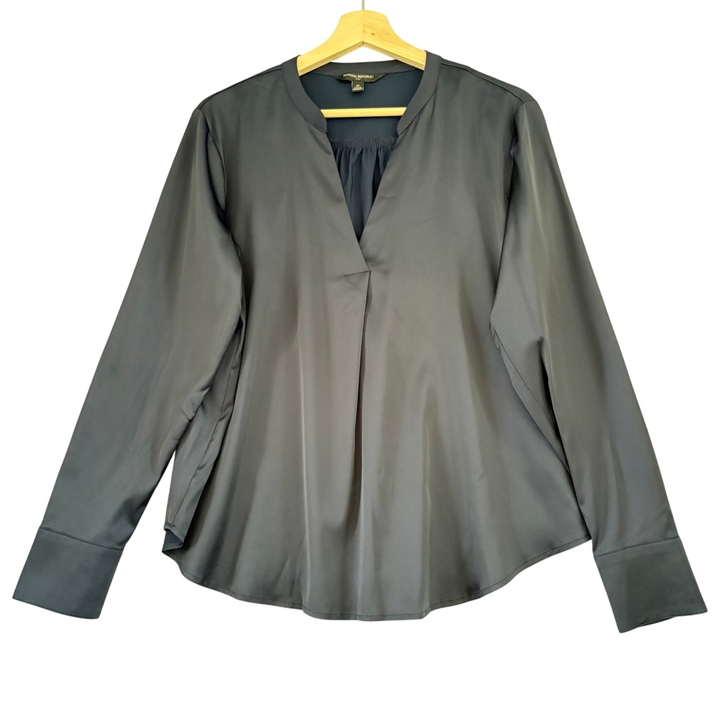 Banana Republic Womens Satin V-Neck Blouse Charcoal Grey Long Sleeve Pleated M